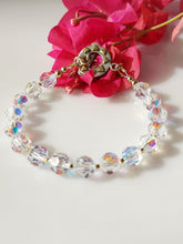 Load image into Gallery viewer, Elegant Crystal bracelet