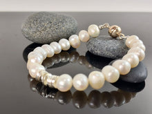 Load image into Gallery viewer, Pearl and SilverBracelet
