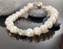 Load image into Gallery viewer, Pearl and SilverBracelet
