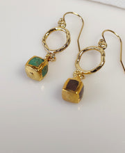 Load image into Gallery viewer, Colors of the sea earrings