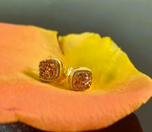 Load image into Gallery viewer, Rose Druzy Earrings