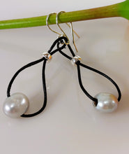 Load image into Gallery viewer, Thin leather and Pearl double infinity loop earrings