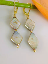 Load image into Gallery viewer, Teresa's Pretty Pearl Earrings
