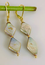 Load image into Gallery viewer, Teresa's Pretty Pearl Earrings