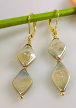 Load image into Gallery viewer, Teresa's Pretty Pearl Earrings