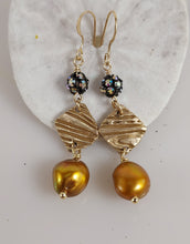 Load image into Gallery viewer, Gold and Bronze Link Earrings