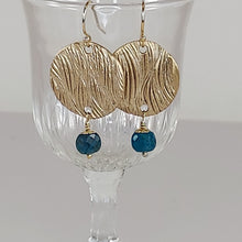 Load image into Gallery viewer, Angel wing earrings