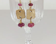 Load image into Gallery viewer, Dance of fire and light earrings