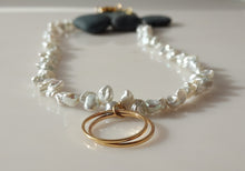 Load image into Gallery viewer, White Keshi Pearl and Gold hoop necklace.