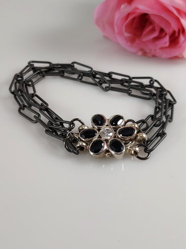 Black onyx and Crystal clasp and 3 stranded chain bracelet bykatejewelry.