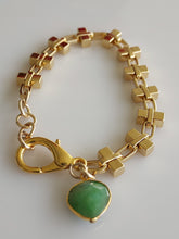 Load image into Gallery viewer, Chrysoprase and Gold bracelet
