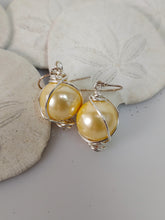 Load image into Gallery viewer, Saturn Earrings in Yellow
